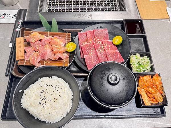 食記。新北新店。燒肉