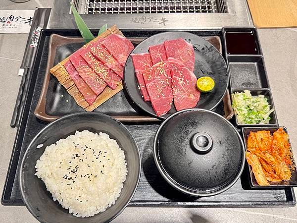 食記。新北新店。燒肉