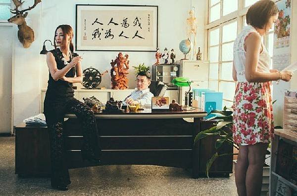 傻瓜向錢衝劇照5