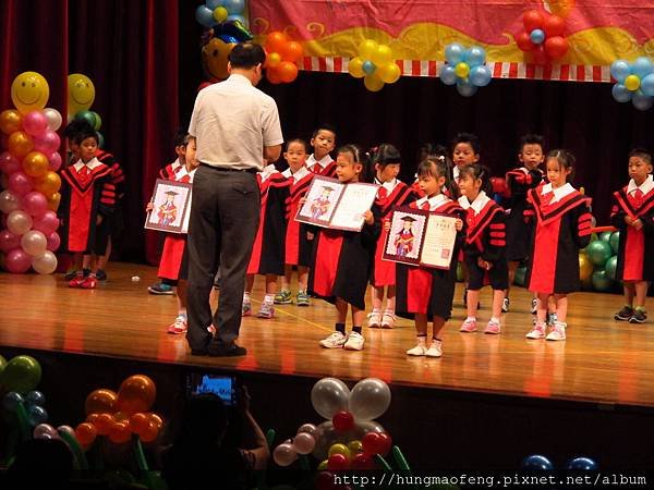 103 年精英昌福幼兒園畢業典禮表演