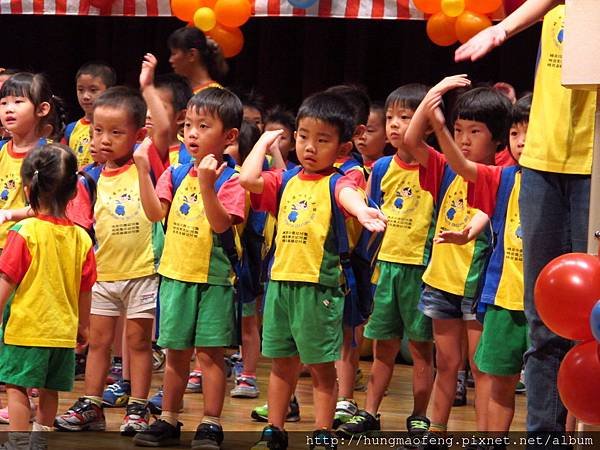 103 年精英昌福幼兒園畢業典禮表演