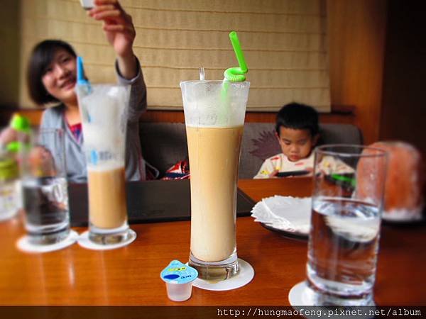 台北烏來 --- 馥蘭朵溫泉泡湯 &amp; 烏來老街一日遊