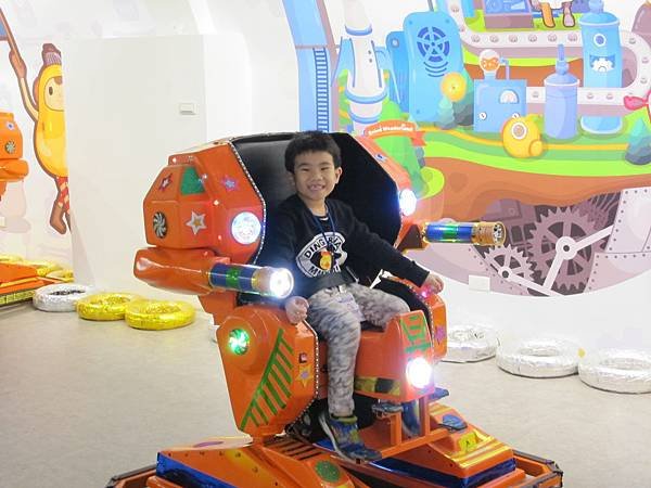 小男孩的天堂 --- 桃園祥儀機器人夢工廠