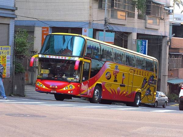 宜蘭休閒一日遊 --- 望龍埤枕山步道、花田村、金車宜蘭威士