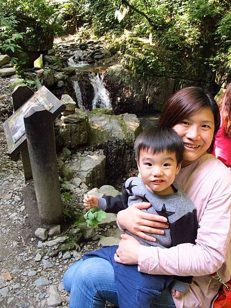 宜蘭休閒一日遊 --- 望龍埤枕山步道、花田村、金車宜蘭威士