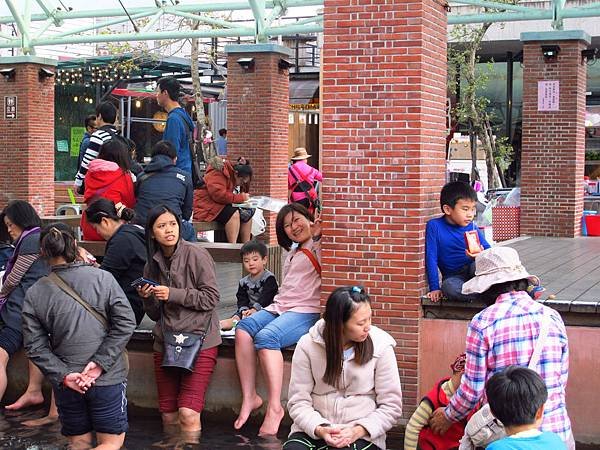宜蘭休閒一日遊 --- 望龍埤枕山步道、花田村、金車宜蘭威士