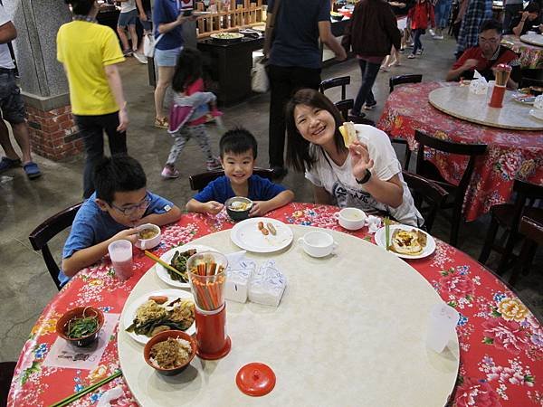 一起跟妖怪住飯店吧 --- 溪頭妖怪村主題飯店、921 集集