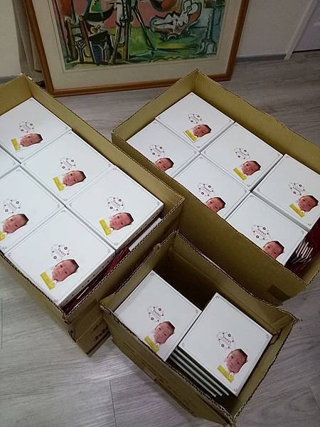客製彌月蛋糕 棉花糖雞蛋糕.jpg