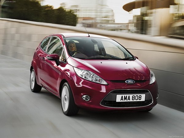 Ford Fiesta-18_調整大小.jpg