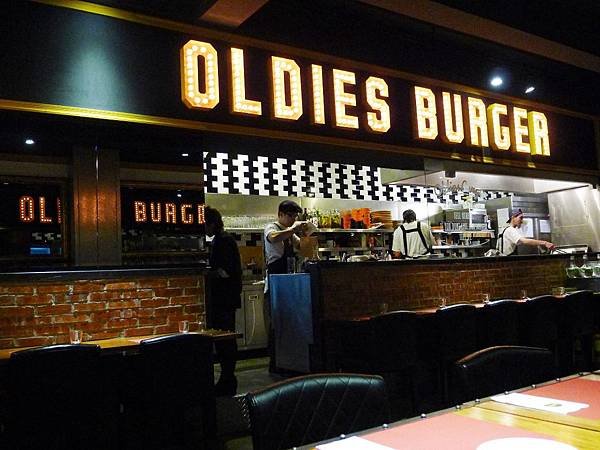 104.3.7 Oldies Burger