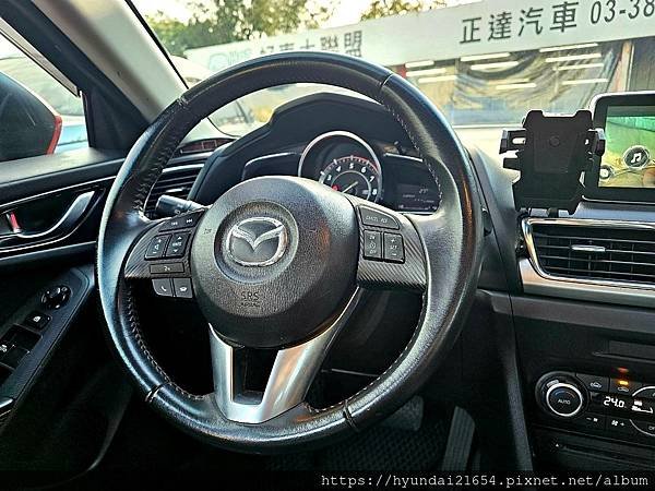 二手車 售2015 MAZDA馬自達3 4D 2.0