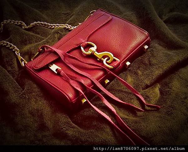Rebecca_Minkoff_Mini_MAC_Giveaway_Champagne_and_Marshmallows_001