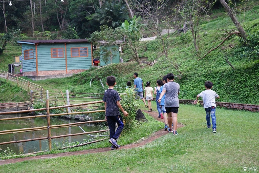 苗栗頭屋茶書坊露營(104露)-小孩的釣魚初體驗