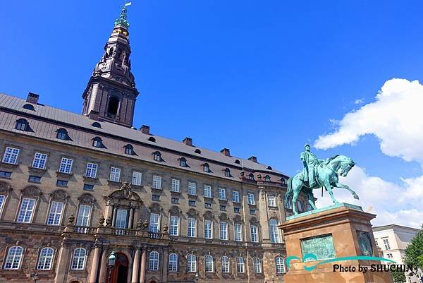 Christiansborg Slot正面.JPG