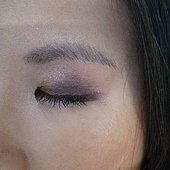 搭配的是smashbox臉書的眼彩