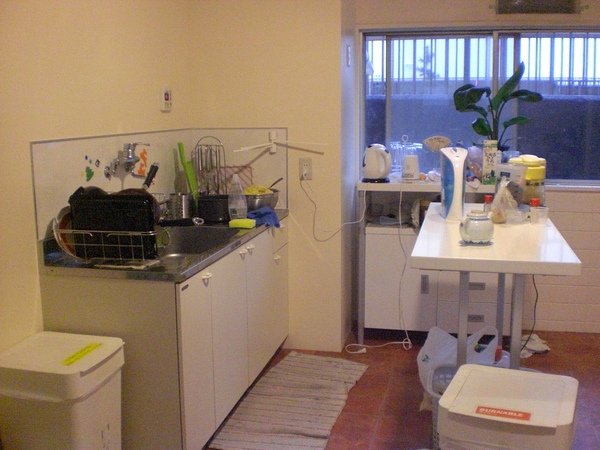 kitchen06.JPG