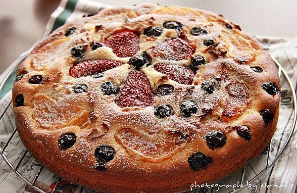 fruit pastry cake.JPG