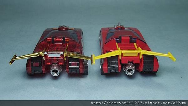2-11-車尾比較.JPG