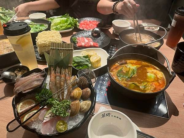 【港飲港食】旺角‧築間幸福鍋物