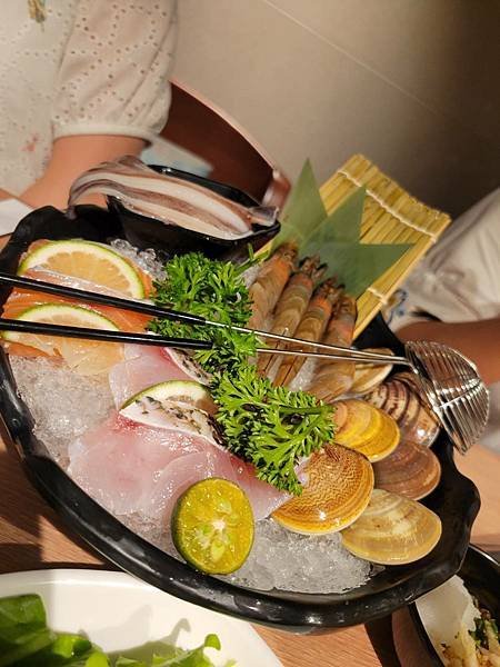 【港飲港食】旺角‧築間幸福鍋物