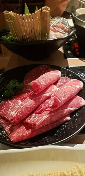 【港飲港食】旺角‧築間幸福鍋物