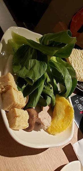 【港飲港食】旺角‧築間幸福鍋物
