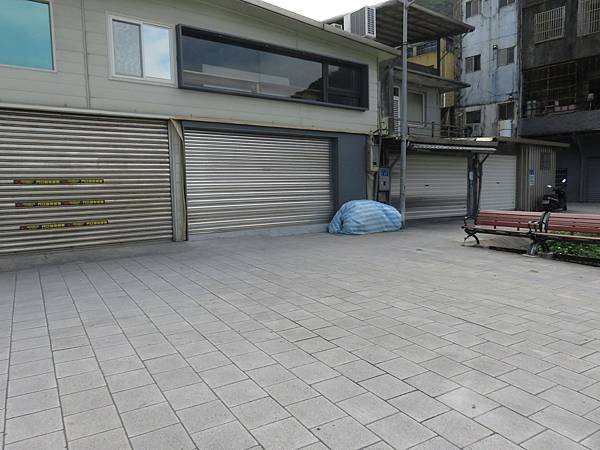 【台灣】基隆‧景點‧中正區‧正濱漁港+涂大手工碳烤吉古拉
