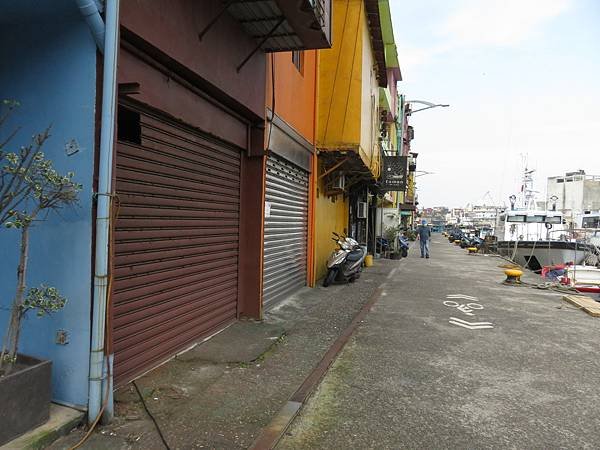 【台灣】基隆‧景點‧中正區‧正濱漁港+涂大手工碳烤吉古拉