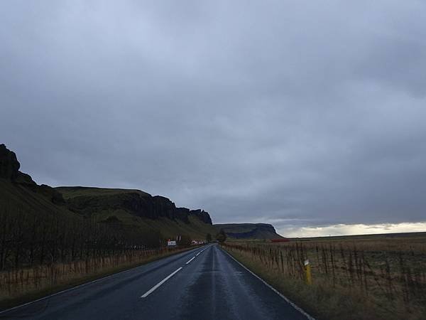 Day 4:苔原,Falljökull冰川健行,瀑布農場