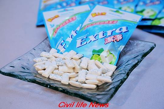 圖1.Extra全新口味青蘋萊姆，帶來刷完牙般的潔淨清新好感受。