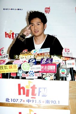 曹格解釋喝酒鬧事是情緒管理出問題.jpg