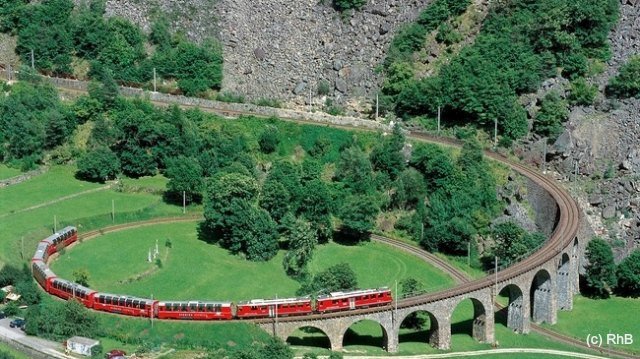 bernina-express-brusio.jpg