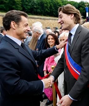 capt_25c2f18002754ad4b497f8b66491ca9d_france_sarkozy_s_son_lon108.jpg