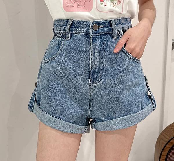 💙牛仔花苞腰短褲