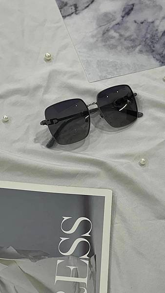 新品遮陽墨鏡🕶️
