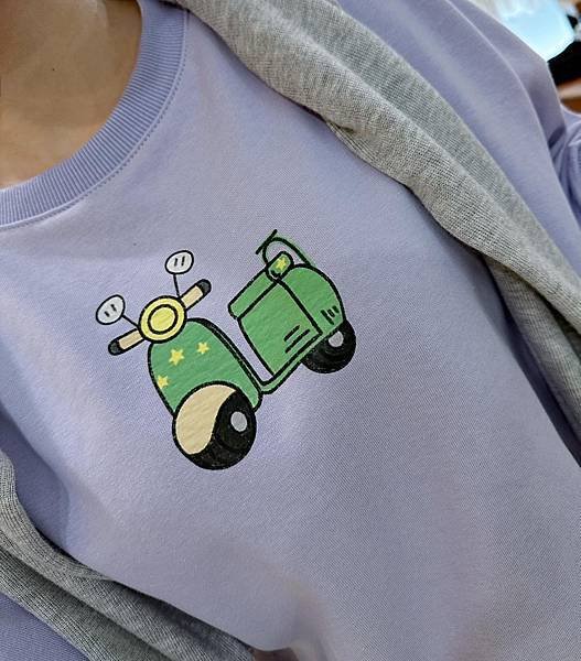 百搭的大學T來嘍✌️✌️
