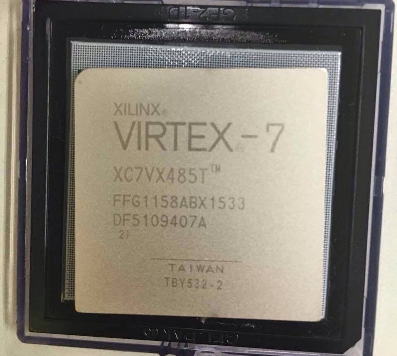 XC7VX485T-2FFG1158I.jpg