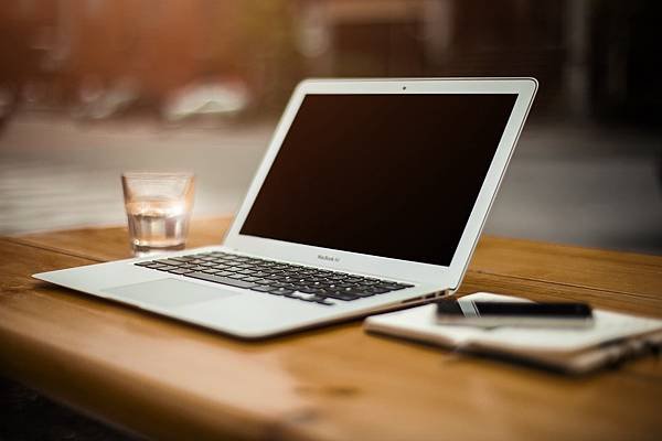 laptop-336373_960_720.jpg