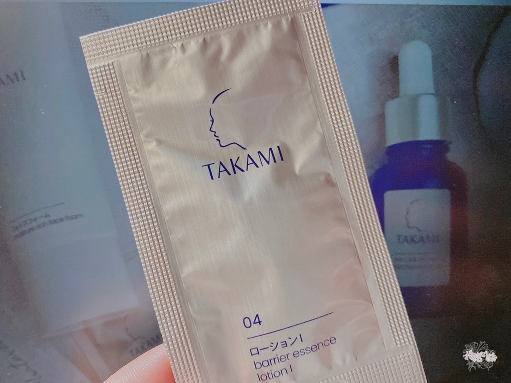 全日本銷售no.1｜TAKAMI角質道小藍瓶｜氣墊潔顏乳｜角