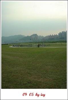 新店到碧潭，騎車一定要聊天才行吶。 (12).JPG