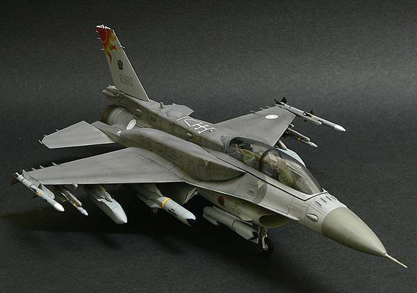 F-16D_02.jpg