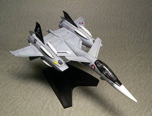 VF-4_003.jpg