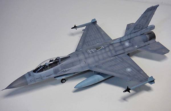 F-16A_007.jpg