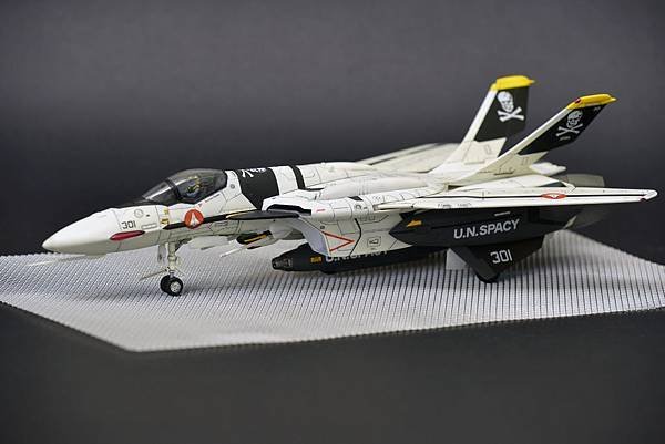 VF-0S_003.jpg