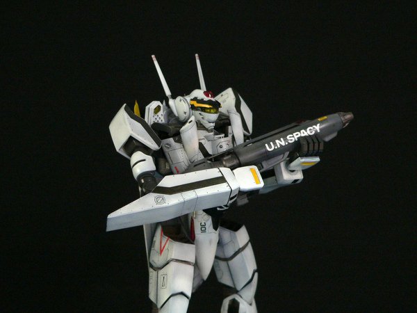 VF-0S battroid-002.jpg