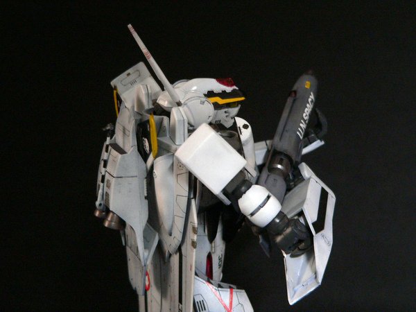 VF-0S battroid-003.jpg