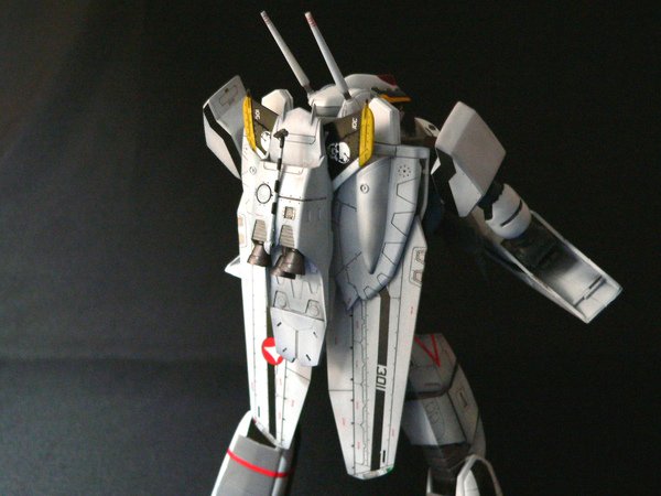 VF-0S battroid-005.jpg