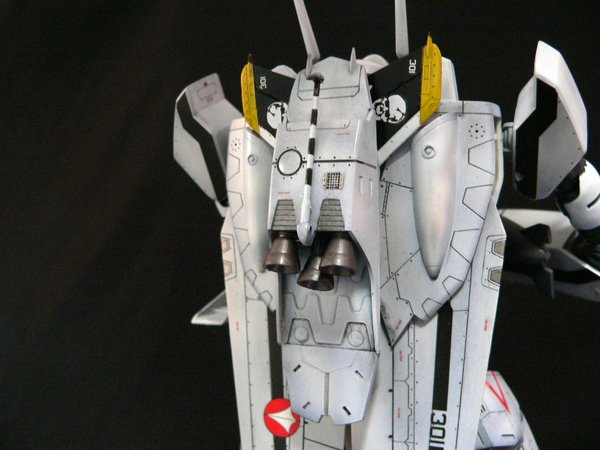 VF-0S battroid-006.jpg