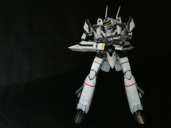 VF-0S battroid-009.jpg