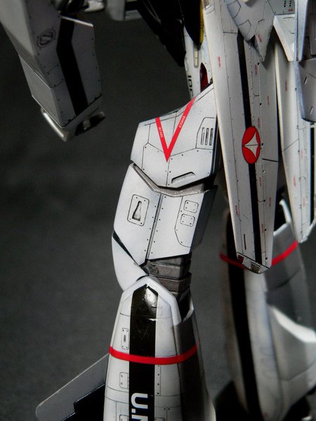 VF-0S battroid-015.jpg